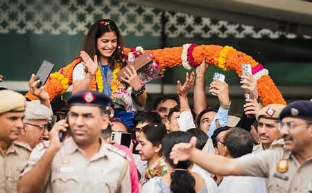 Manu Bhaker Returns to Heroic Welcome; Multi-crore Endorsements Waiting