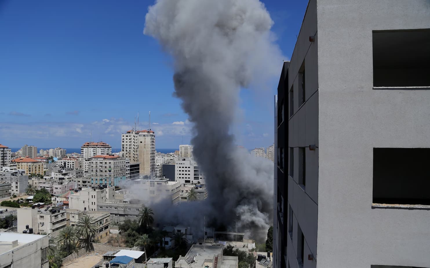 Hamas Fires fresh Salvo at Tel Aviv